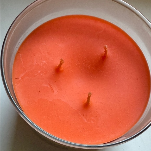 Bath & Body Works Mango Dragonfruit Scented Candle - Picture 5 of 6